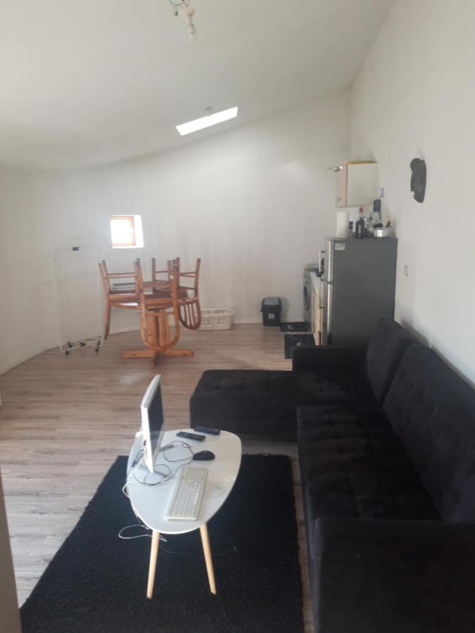 Appartement F1 Meuble 3 Personnes 오브나 외부 사진